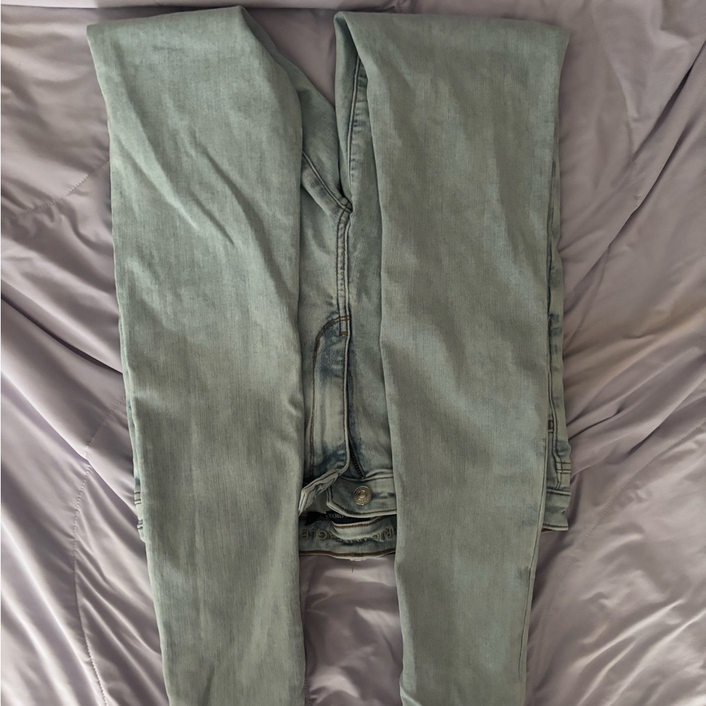 American Eagle Outfitters Ultra High Rise Light Wash Denim Size 8 X-Long - Picture 3 of 6